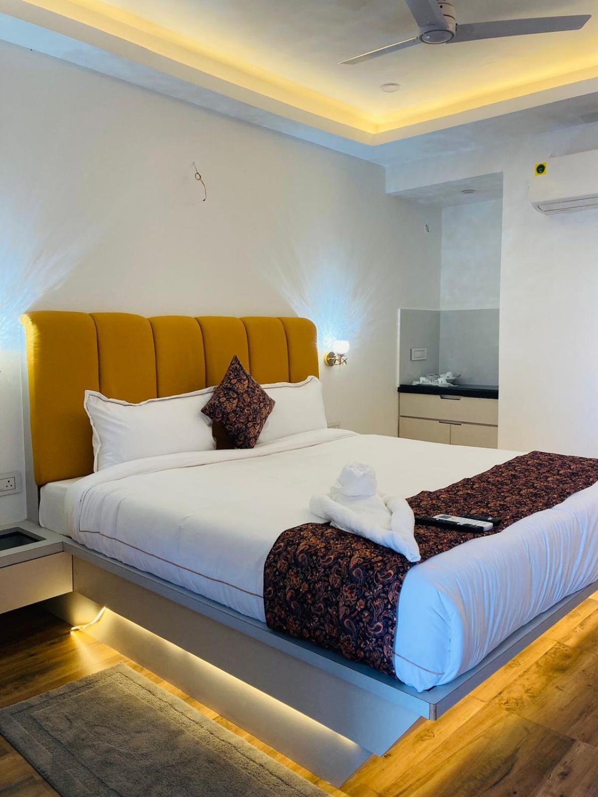 The Lavish Stay Varanasi Bagian luar foto