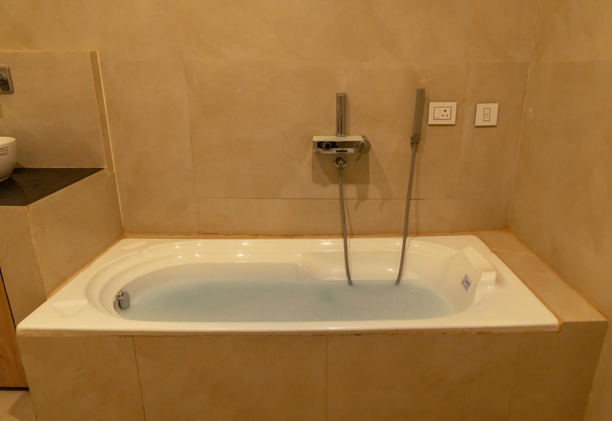 The Lavish Stay Varanasi Bagian luar foto