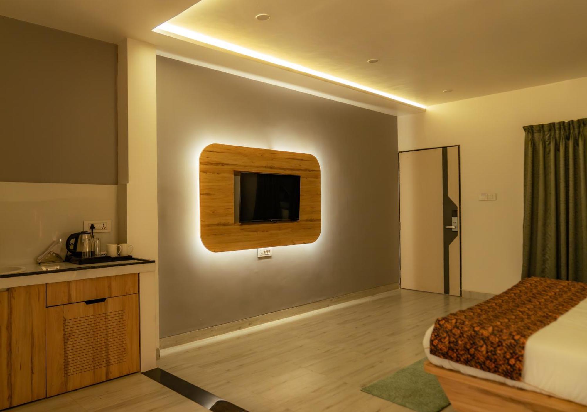 The Lavish Stay Varanasi Bagian luar foto
