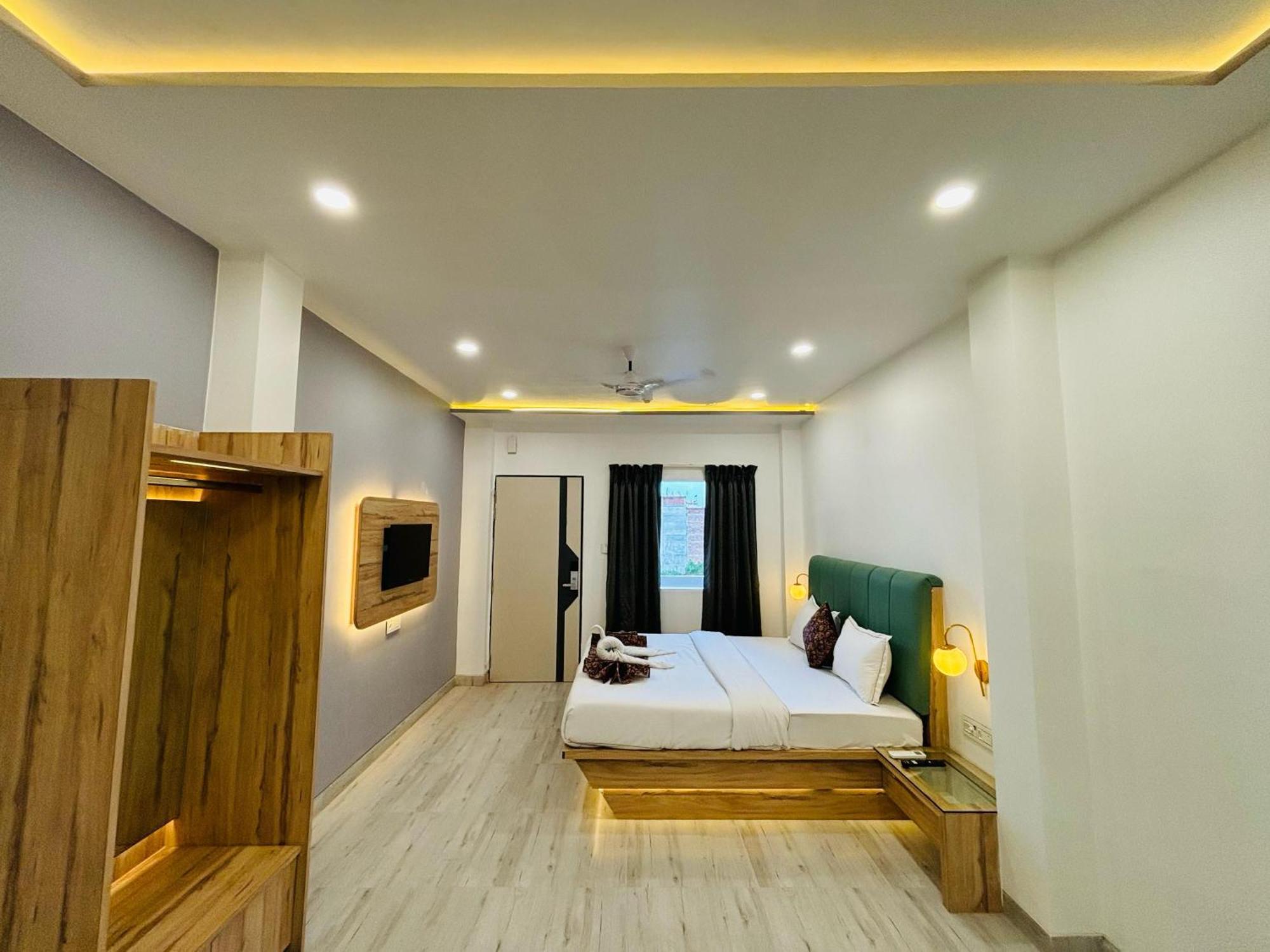 The Lavish Stay Varanasi Bagian luar foto