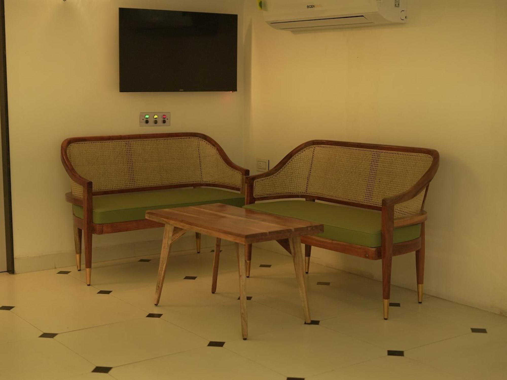 The Lavish Stay Varanasi Bagian luar foto
