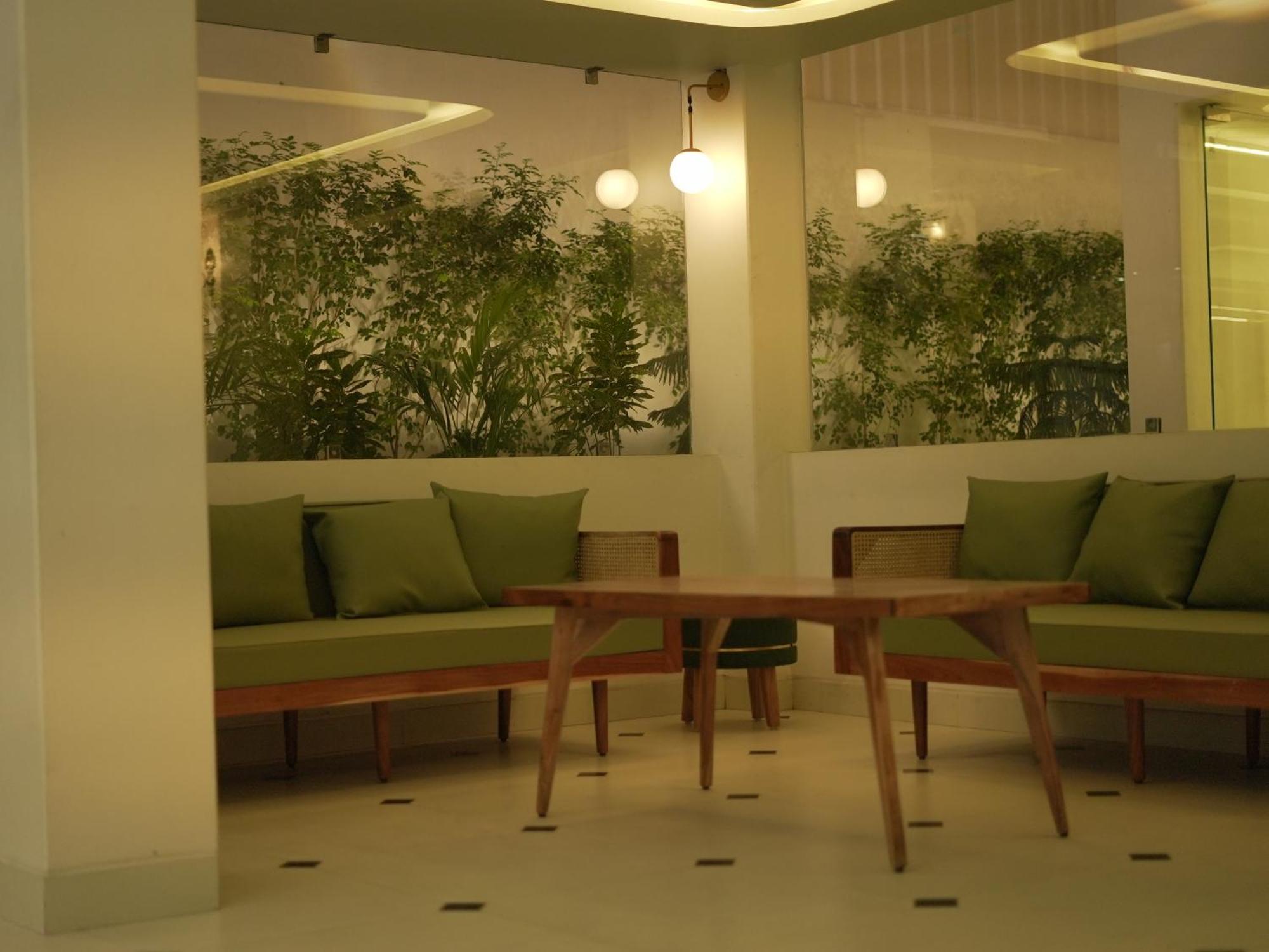 The Lavish Stay Varanasi Bagian luar foto