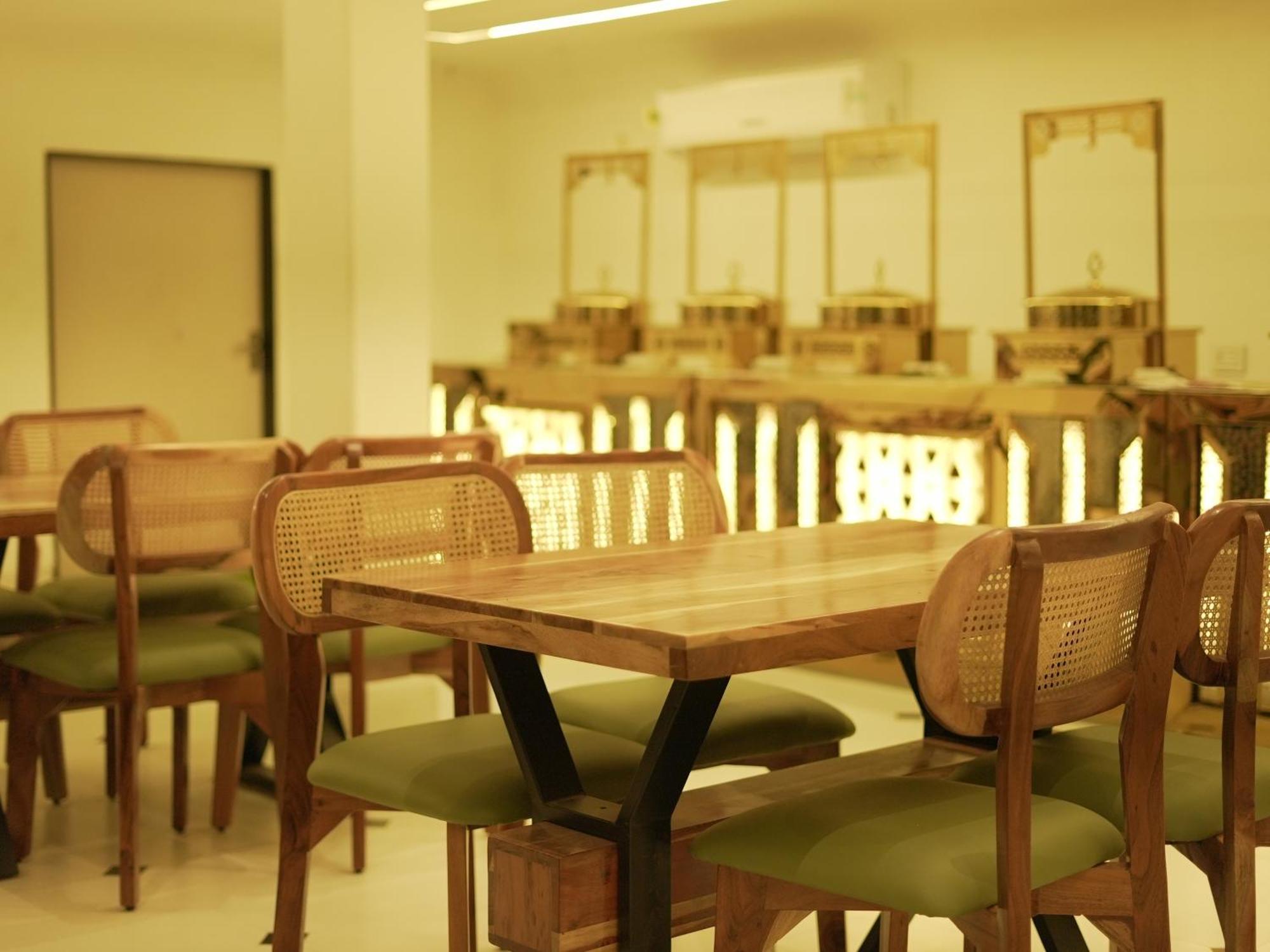 The Lavish Stay Varanasi Bagian luar foto